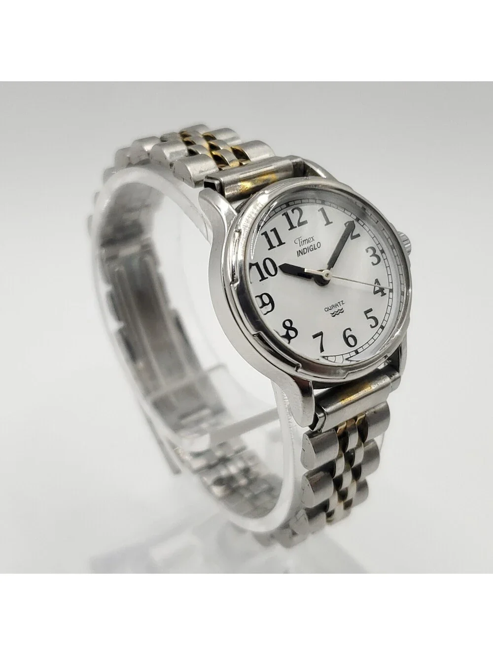 1999 Timex Indiglo Quartz Womens Watch 24mm Silver Tone  New Battery